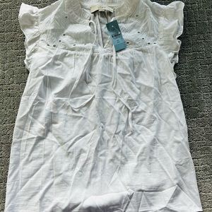 NWT LOFT white embroidered detail shell